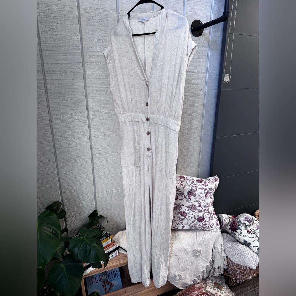 Lovetree Cap Sleeve Beige Gray Jumpsuit with Button Detail size large